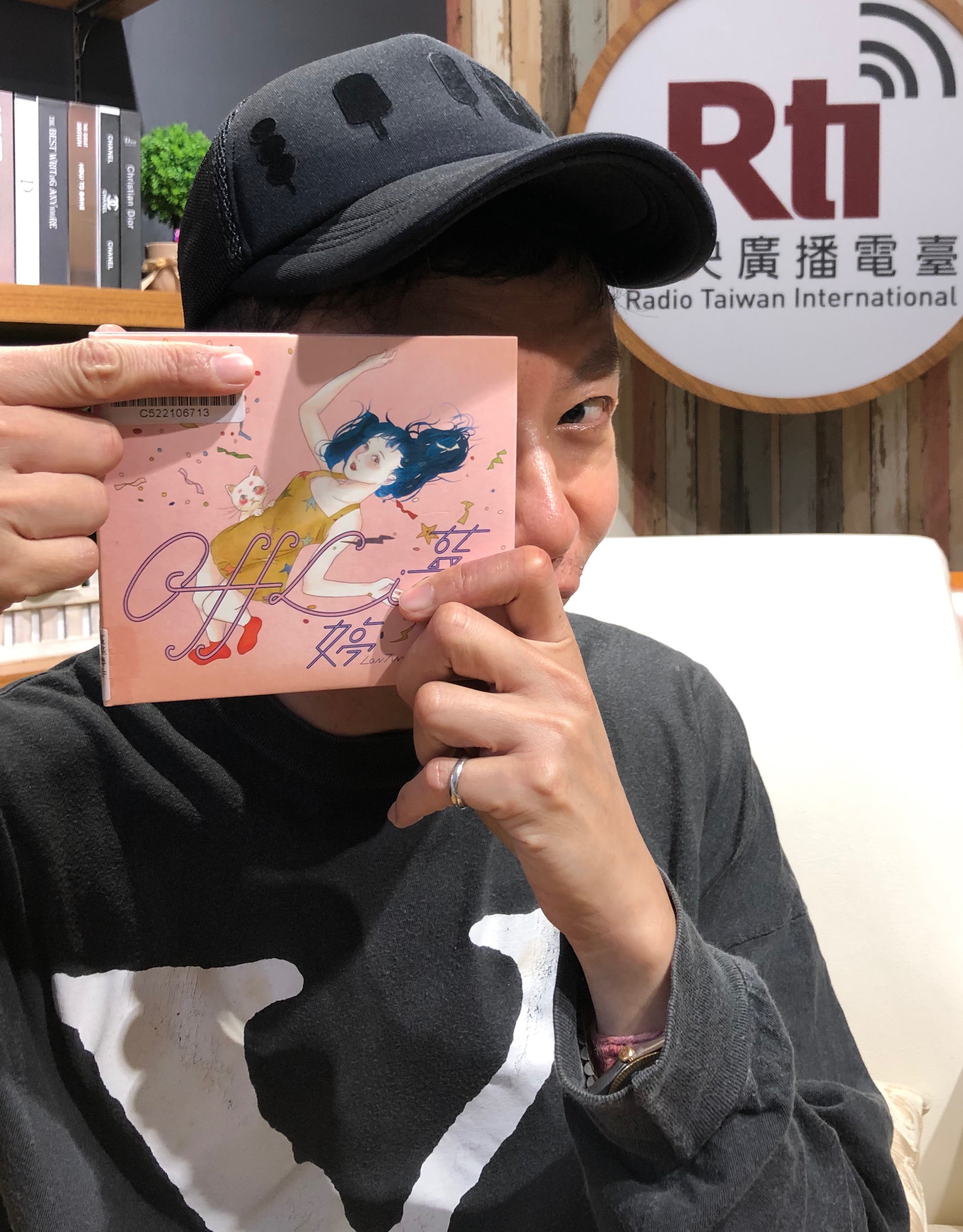 介紹獨立音樂創作人藍婷最新作品