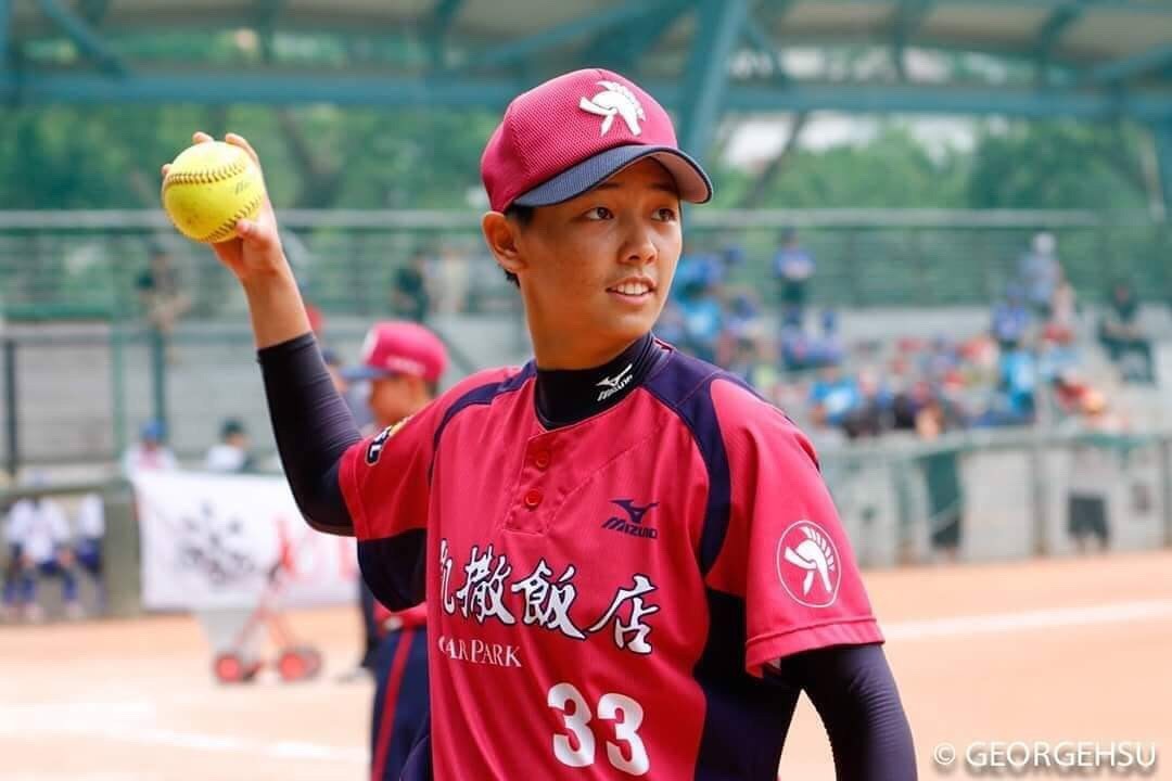 陳頎棻馳騁壘球場，找到自信，期許未來從事體育教學！