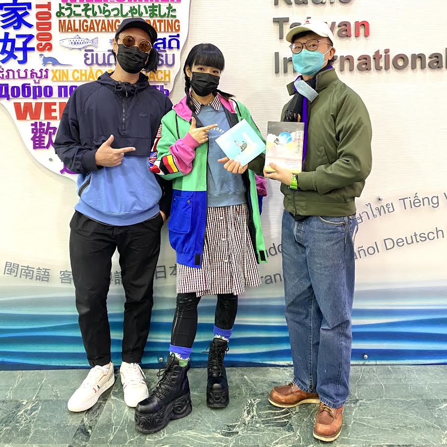 專訪原子邦妮介紹最新專輯(二)