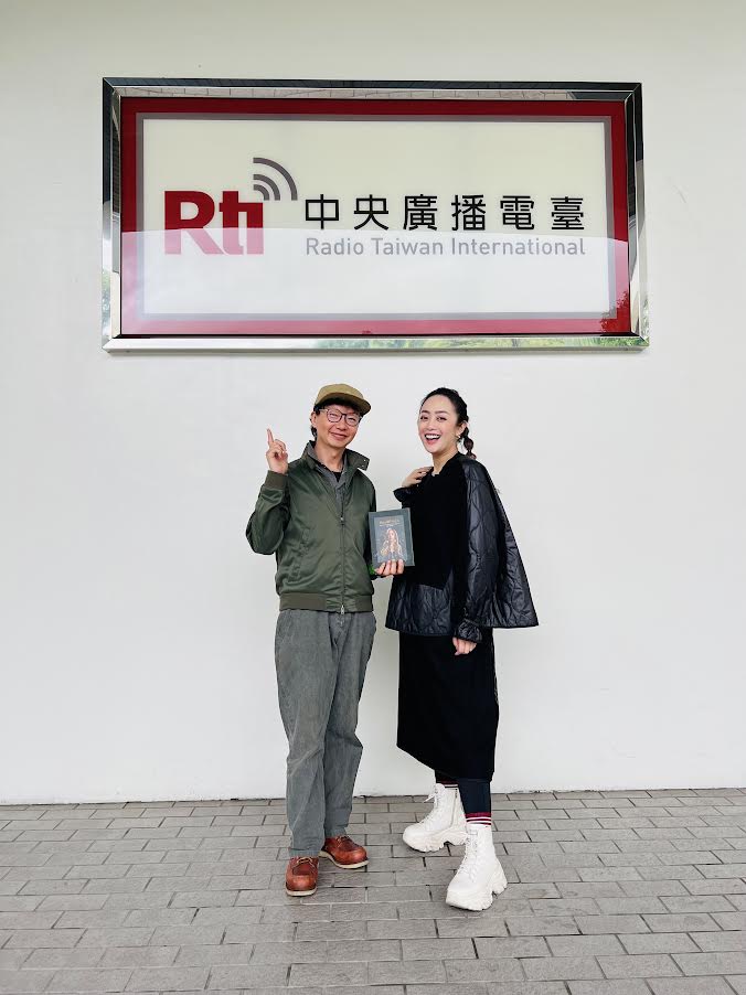 專訪舞思愛介紹新專輯(一)
