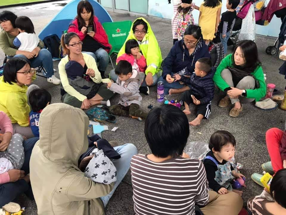 大腳小腳親子共學團 不打罵的教養