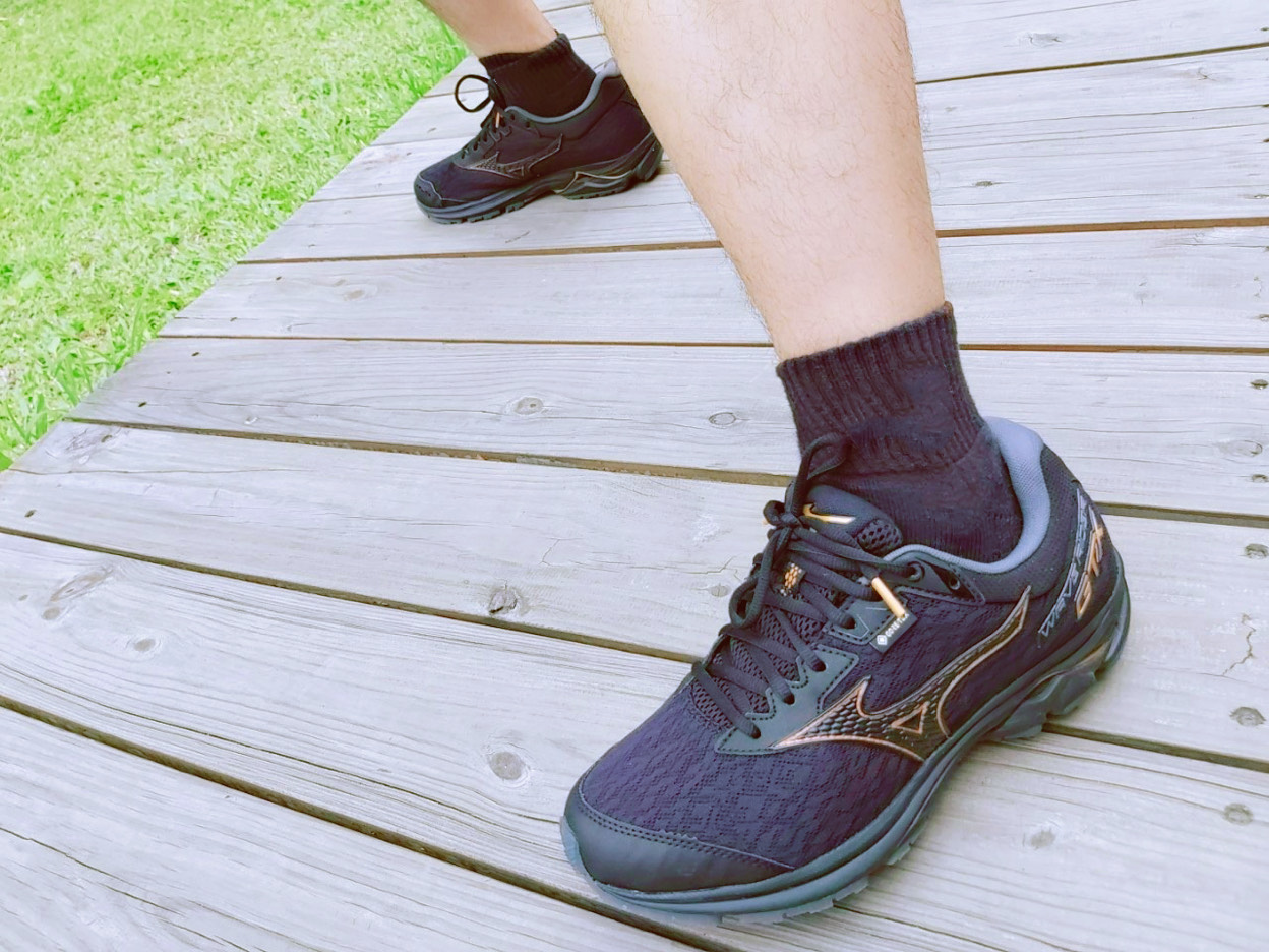 行李箱放一雙慢跑鞋吧！