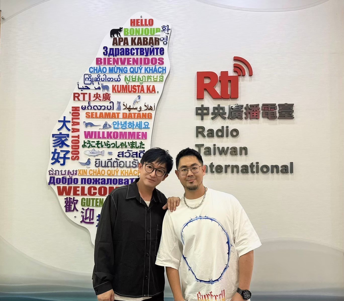 在傳統與現代的血液中,重新認識與定義自己的客家血統。 在傳統與現代的血液中,重新認識與定義自己的客家血統。