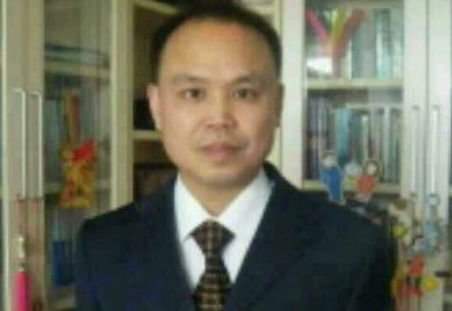 許艷女士為羈押超過兩年的先生余文生律師奔走