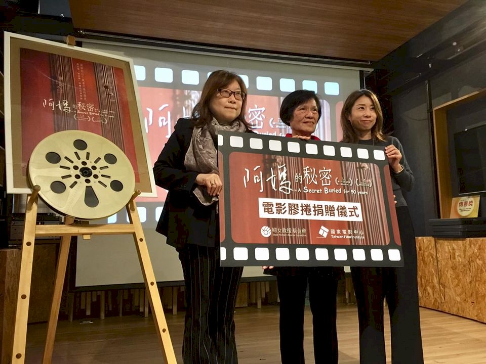 下週的台灣歷史回顧：海虎號潛艦成軍、SARS疫區除名、范園焱架機投奔自由、洪仲秋之死引發大規模民眾抗議軍方等