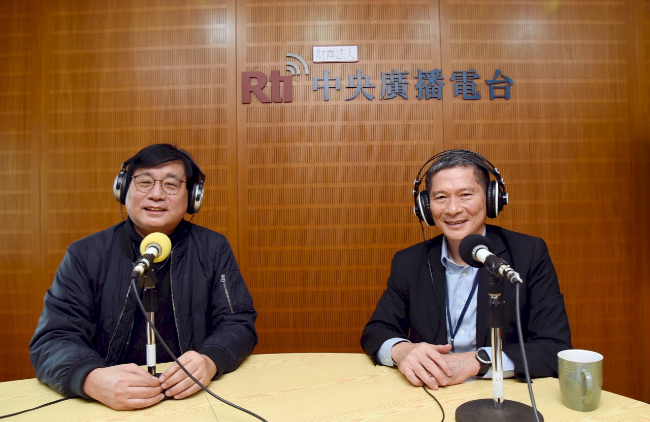 訪文化部長李永得：審查中國出版品是否違憲？是維護國安的必要措施嗎？
