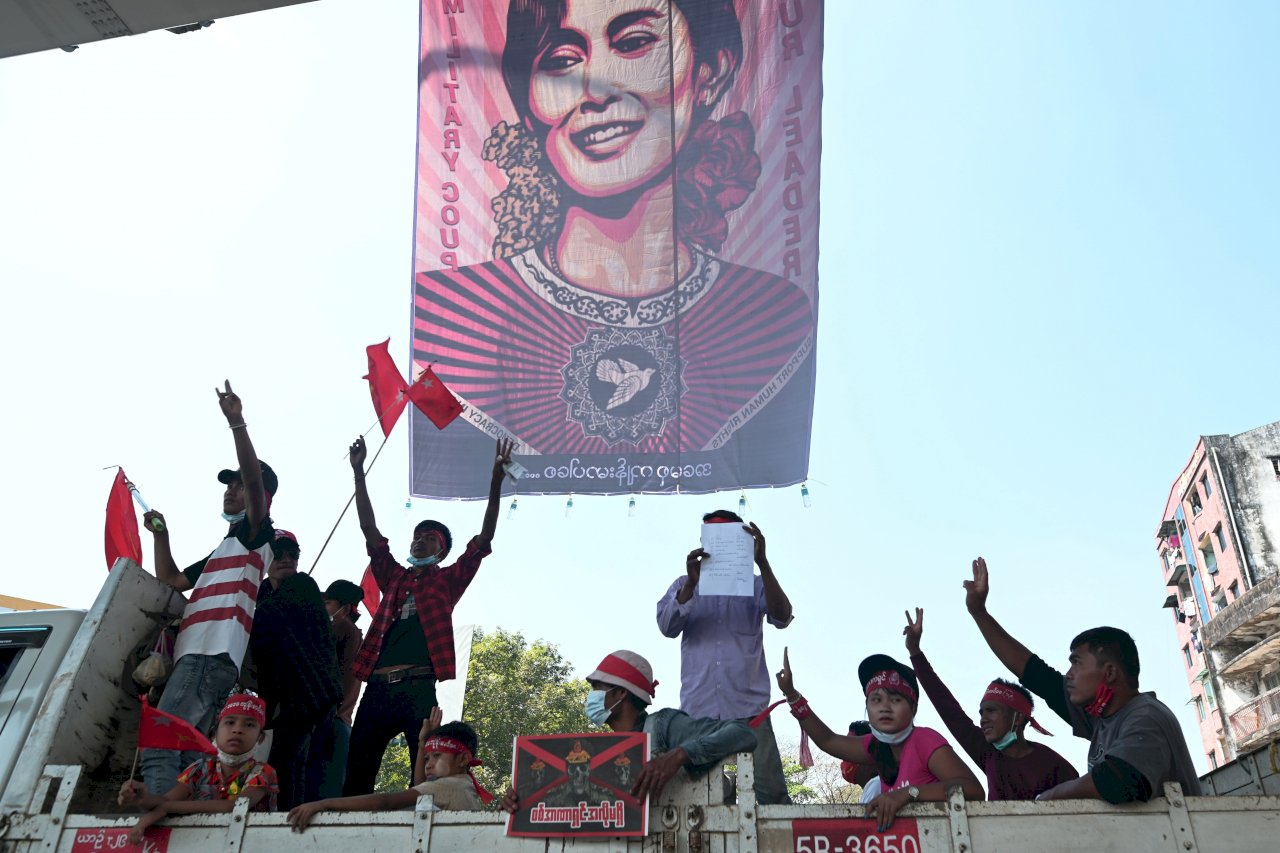 ◎社群網路改變了緬甸與俄羅斯的行頭抗爭風貌。G7登場，美國前總統川普彈劾案未過。德拉吉能撐起義大利嗎？