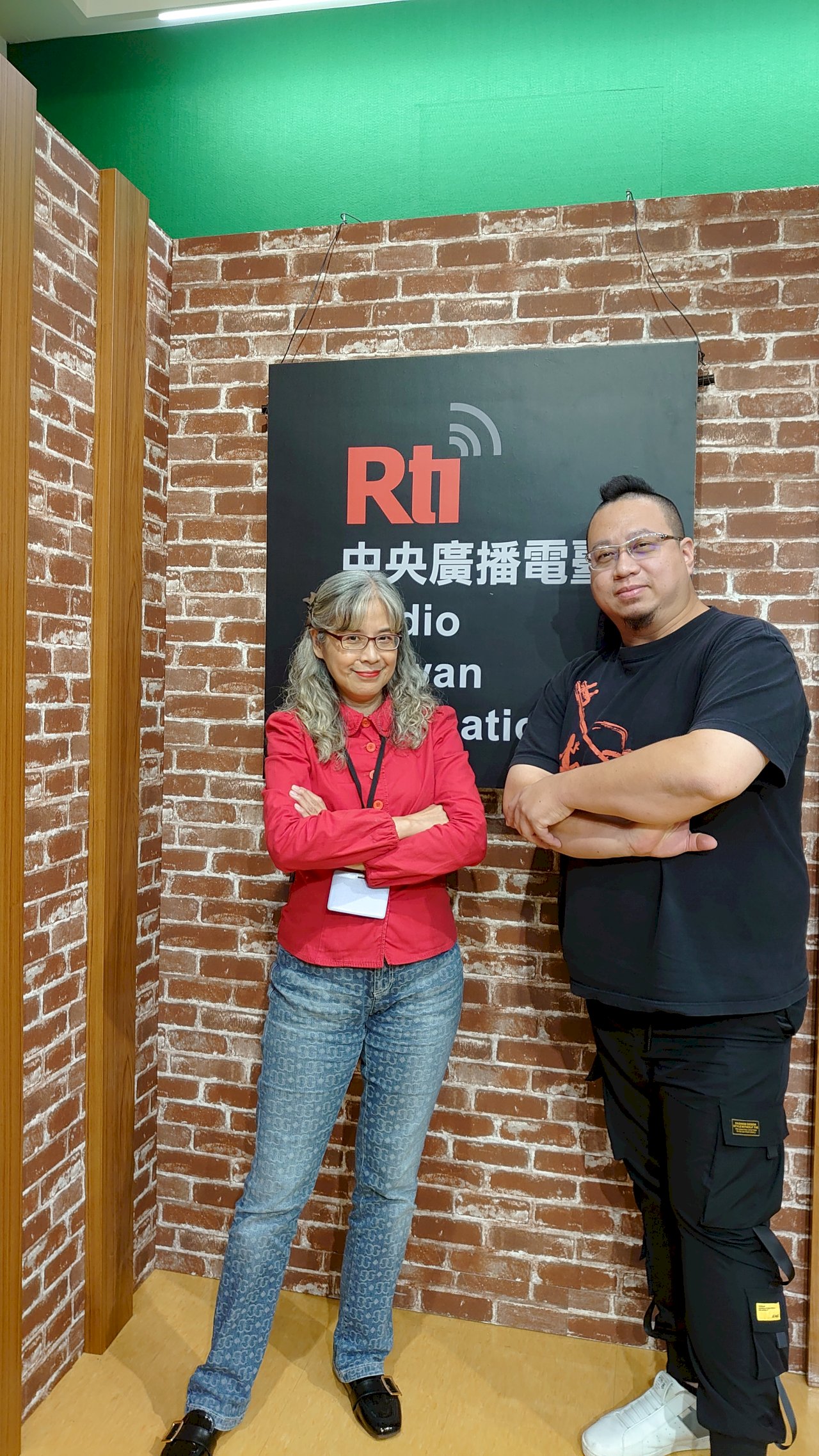 當今國內最炙手可熱的世界音樂演奏家 ~ 吳政君