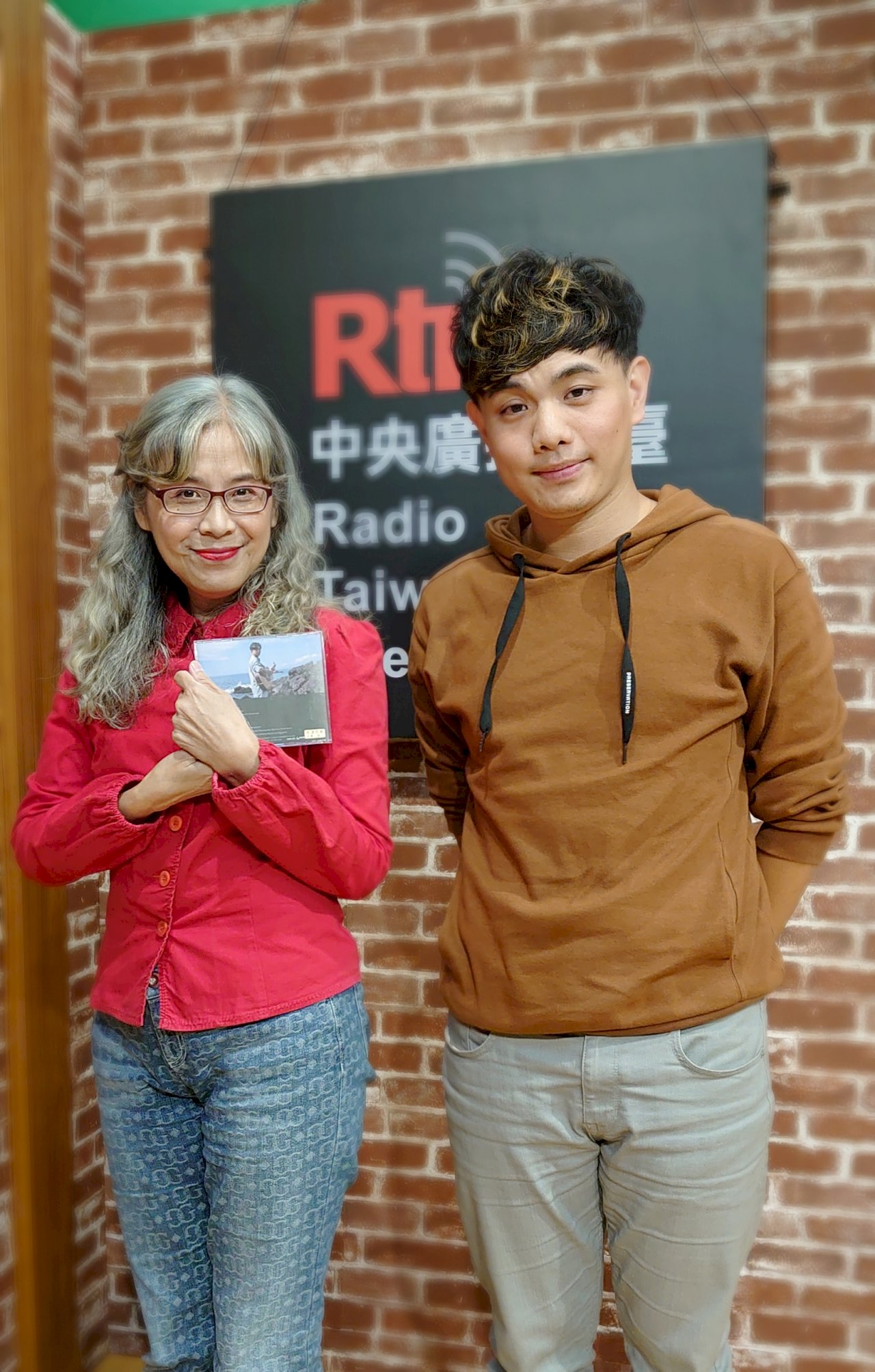 教書的唱作人 / 台語全創作歌手楊肅浩