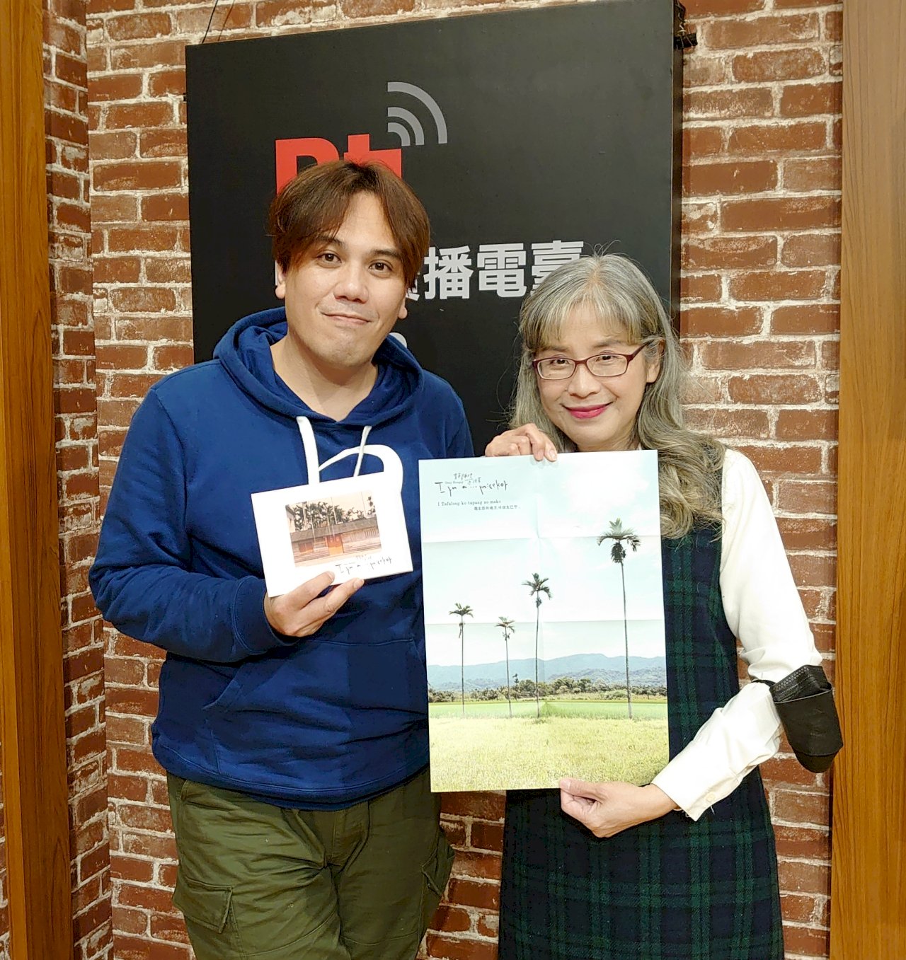 藉「流行音樂」重新迴流到世界的太巴塱古謠  專訪燕春阿嬤製作人Titan簡朝崙Sra Rata