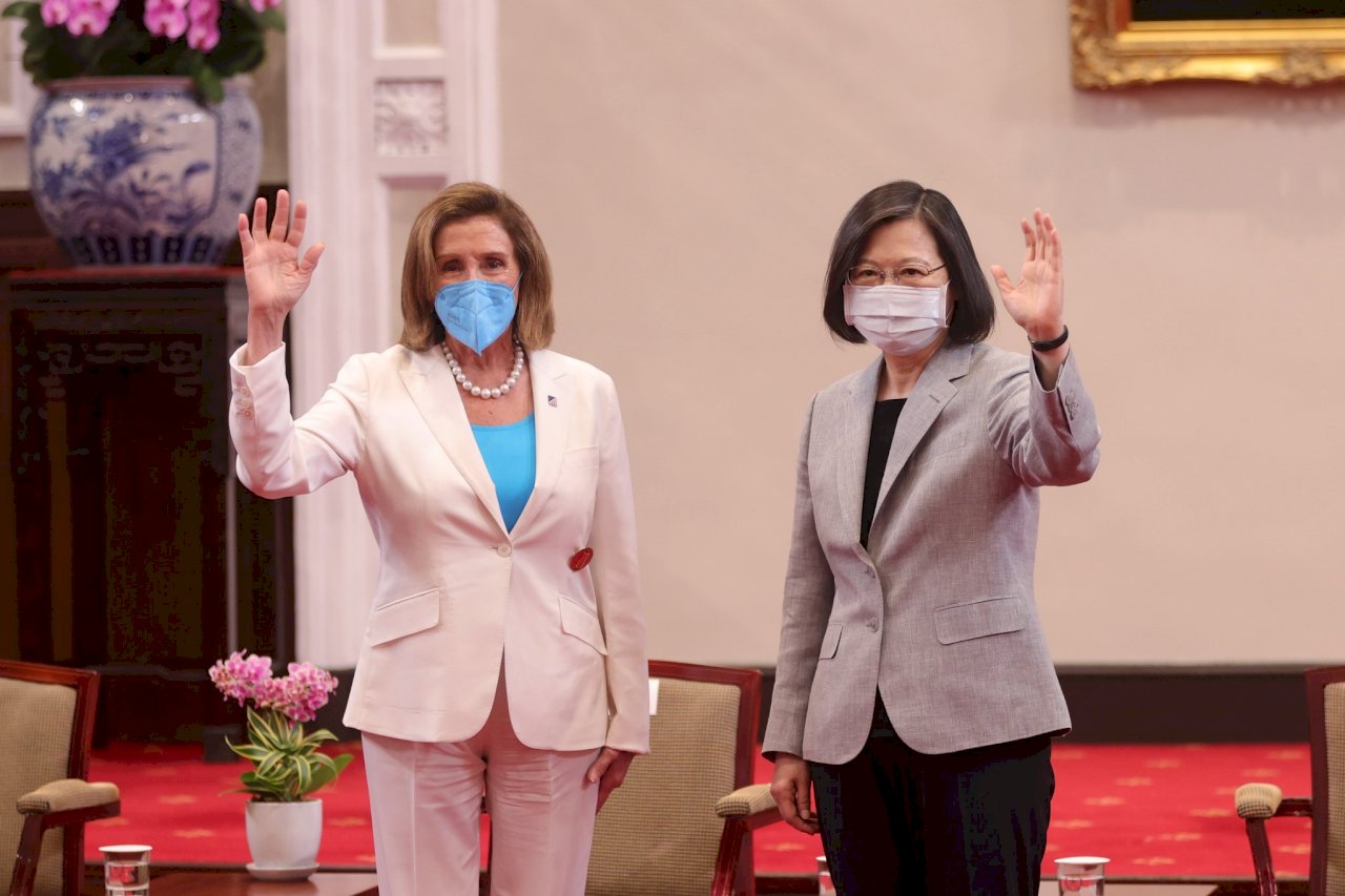 訪盛雪女士談佩洛西台灣之行、訪陳維明談王炳章