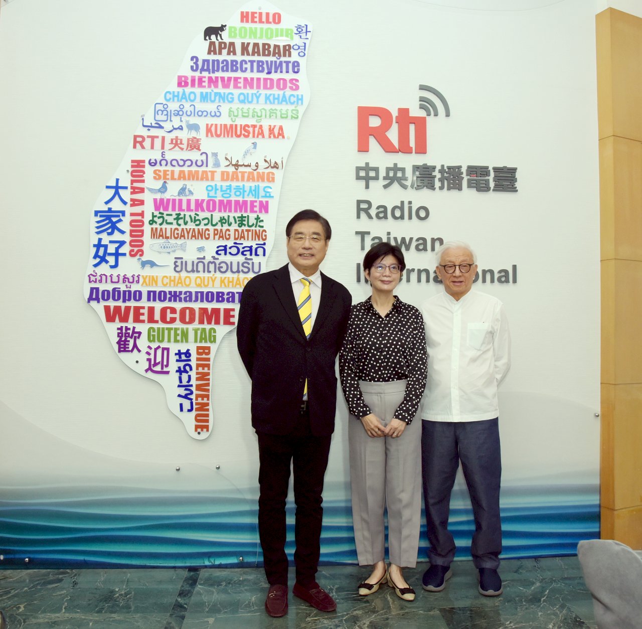 曹興誠先生系列專訪之四：行動起來，抵制僵屍病毒，捍衛自由