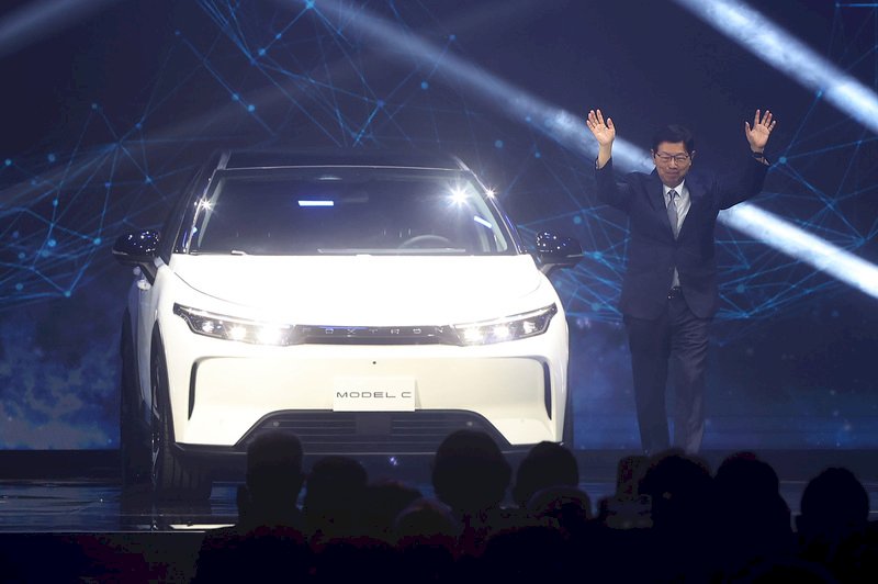 台製平價電動車預購 他們搶到了！