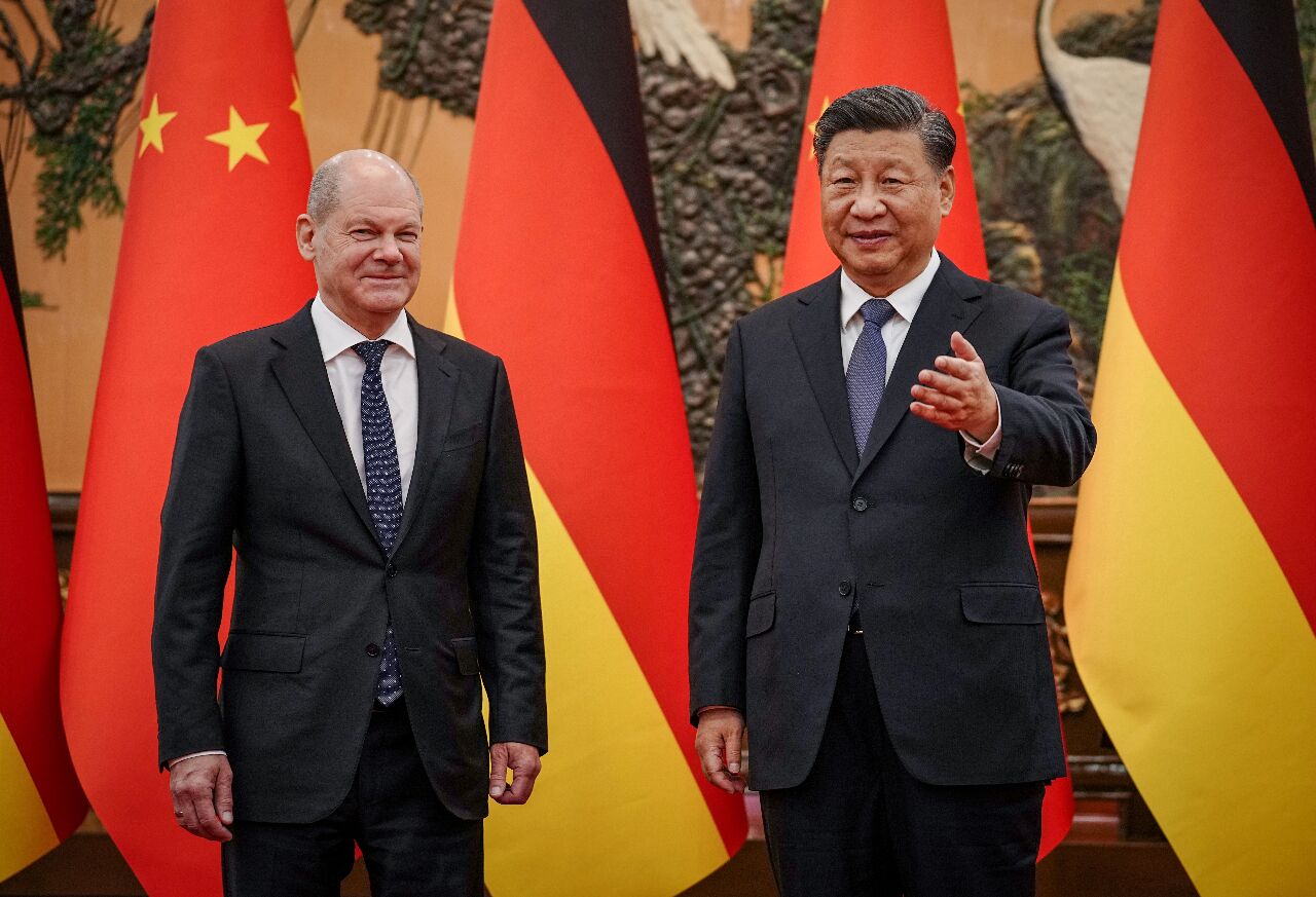 德國總理蕭茲(Olaf Scholz)4日飛抵北京會見中國國家主席習近平。 (AFP)