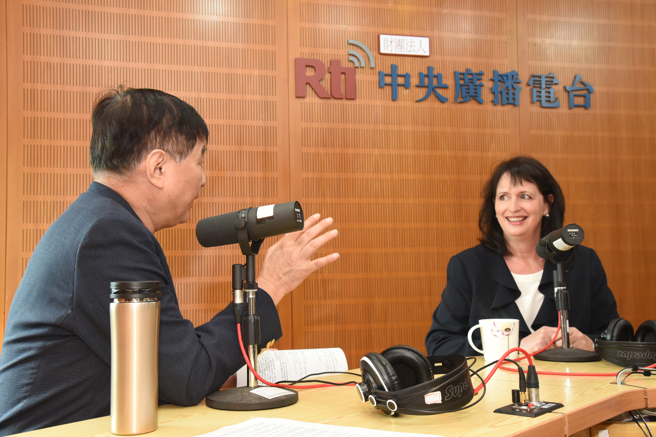 美國宗教自由委員會前主席曼扎：真相是中共的敵人