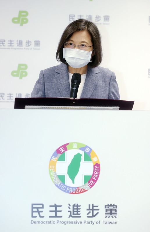 兩岸民主自由的天秤 九合一選舉vs.白紙革命