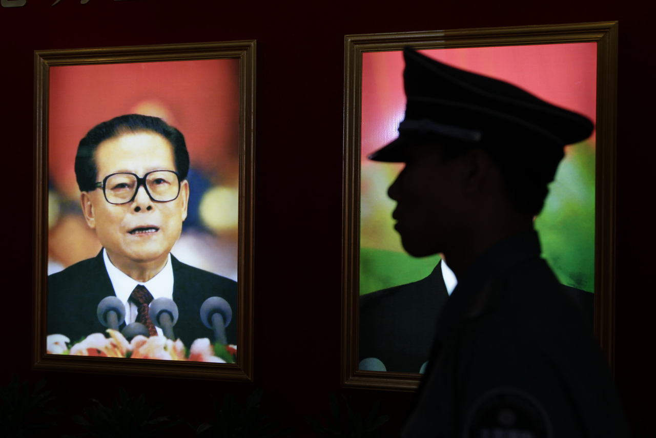 ◎劉必榮時間：拍照前總愛梳頭的中共前總書記、安華的曲折就職記、資訊破碎的俄烏戰事……
