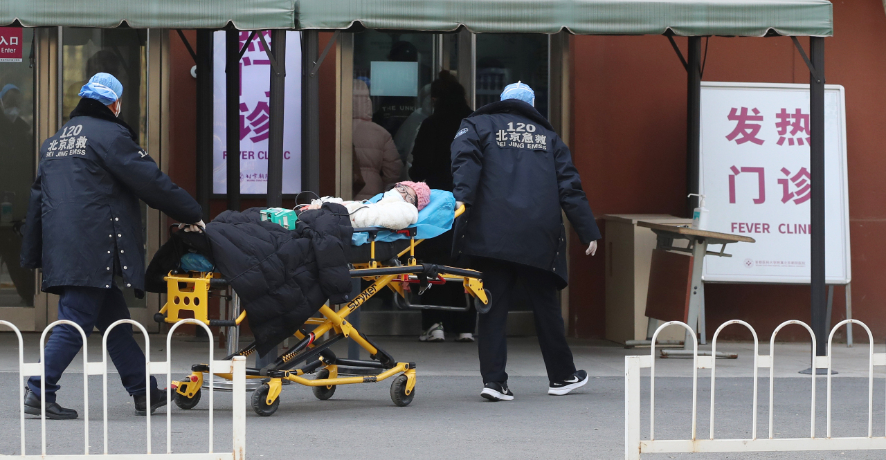 中國經濟遭疫情重創 因應政策出現擺盪
