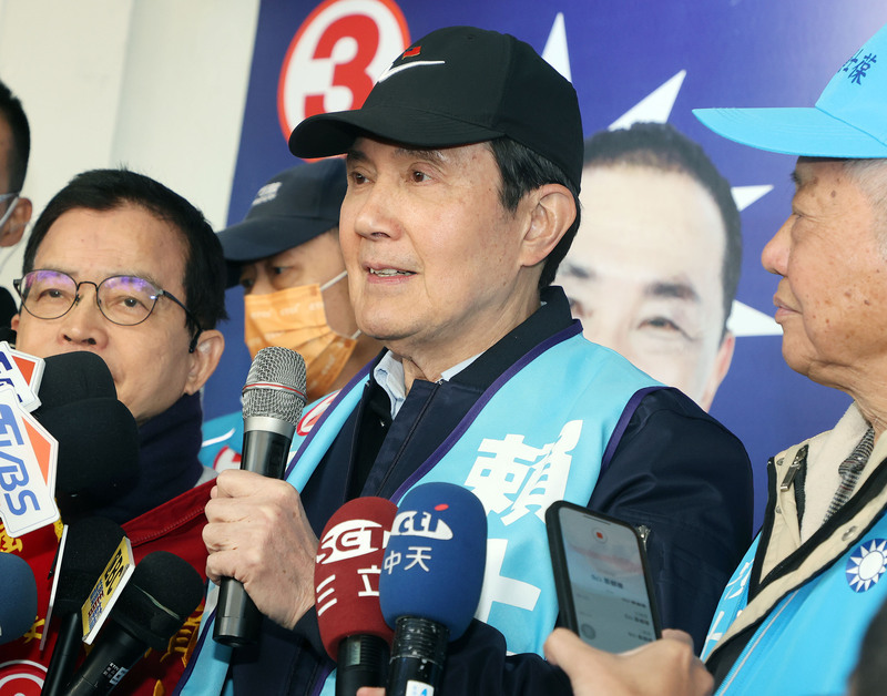 中國對台文攻武嚇，馬英九卻要我們相信習近平