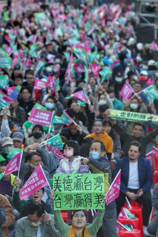 負面投票效應 藍綠白總統立委選舉贏在哪裡？