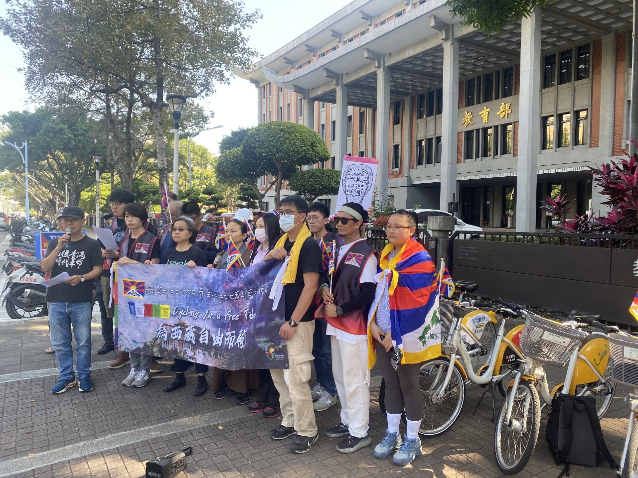 香港和西藏竟然同遭遇 在台港青聲援自由這樣談起