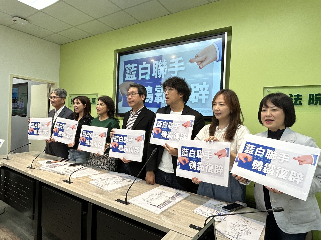 陷入立法獨裁危機的台灣