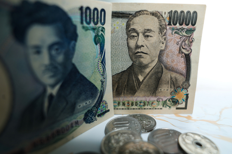 日圓貶值背後的金融戰爭 人民幣恐將破8！