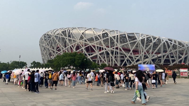 台北-北京：中國不滿賴總統就職演說對台文攻武嚇；中國歌哭挺「五月天」沒假唱、團員卻被政治表態