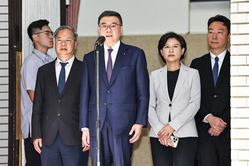 總統：穩定的中國 可成就安全的台灣 願助中國增進台海和平繁榮  華為高層認「有7奈米就偷笑」！中國半導體現況慘