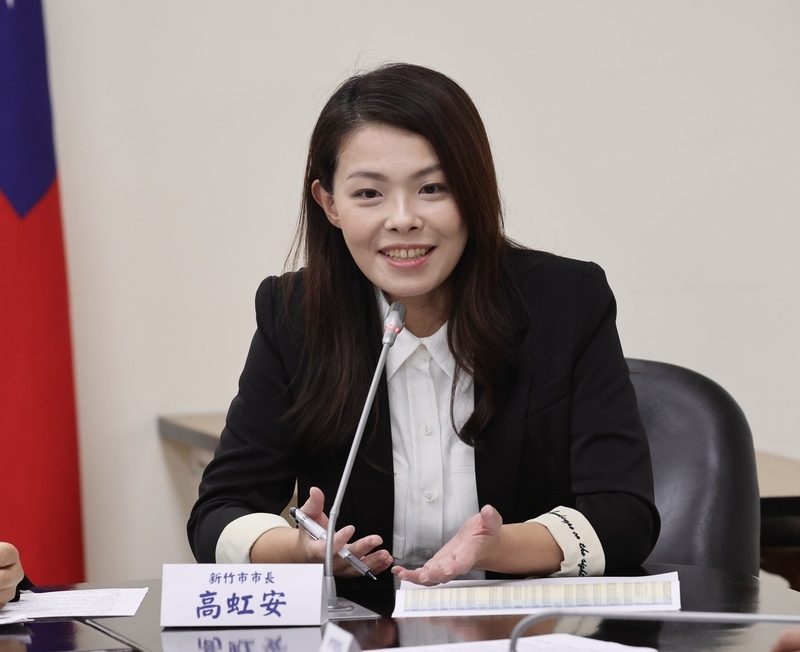 助理費用爭議不斷，公用私用歷史共業？