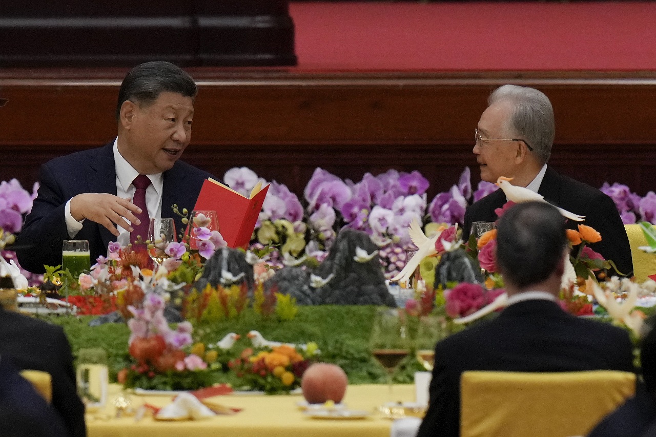 談新聞/中共建政75年招待會、中美兩國大使談關係史、宋彬彬之死  追擊/中國去美元化是在搞什麼？