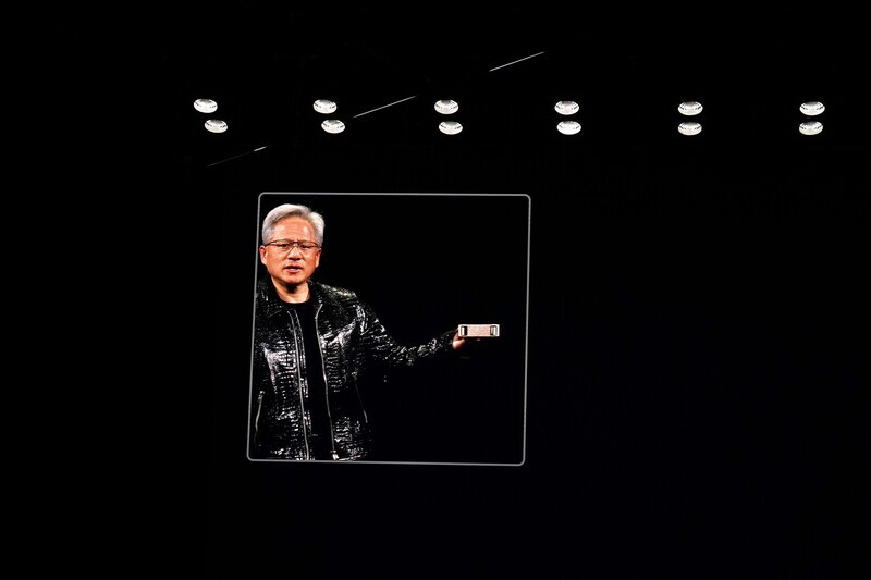 電視冰箱洗衣機、寵物眼鏡自駕車…2025 CES消費電子展  AI獨領風騷！