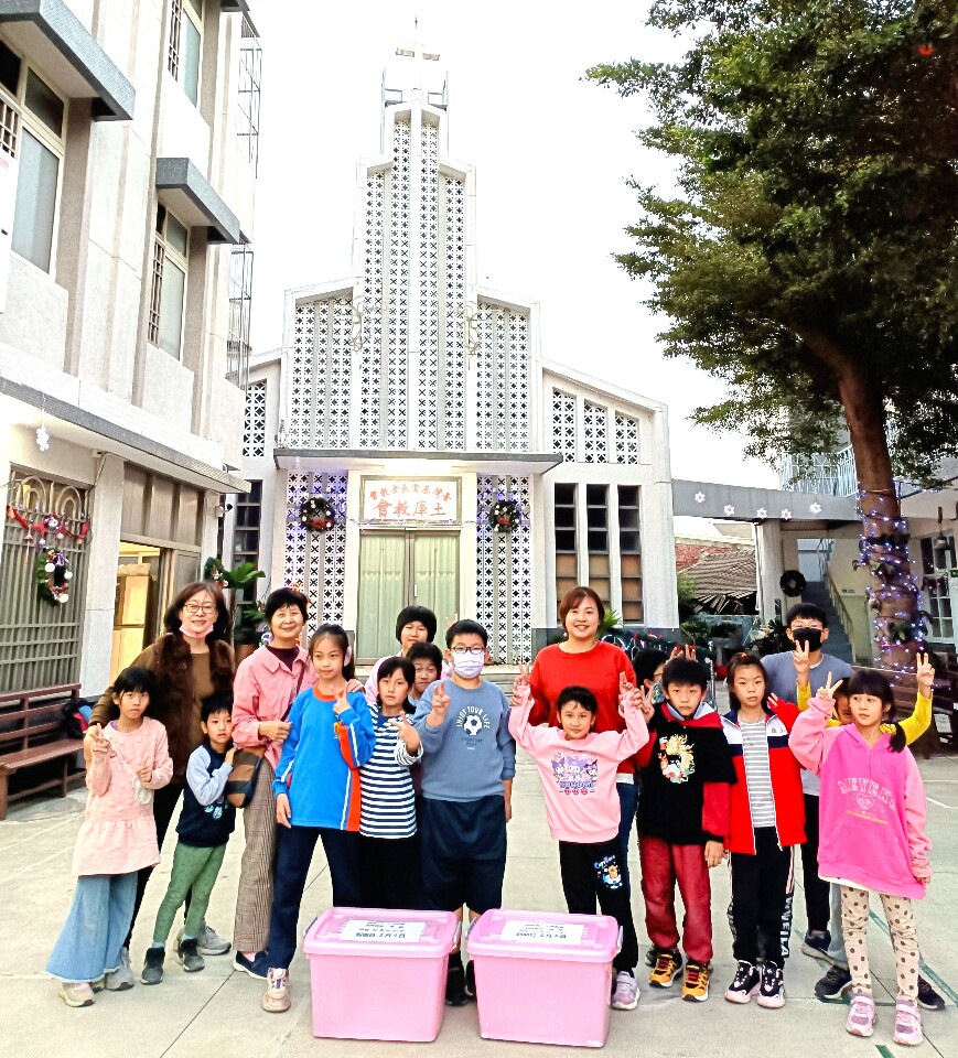 bookpanda到了，土庫圖書館的快遞送來書香！