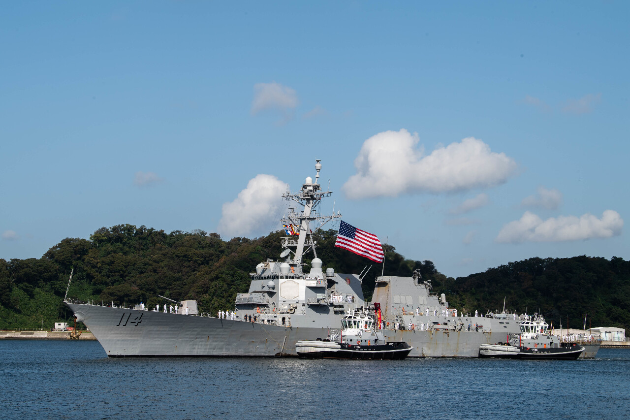 美船艦經台海 川普促和中國建立軍事協商管道？