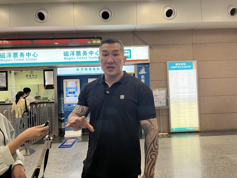 台灣網紅說好中國故事  「館長」直播所見真實？